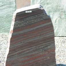 DIV 225 Felsen Timor Rot Poliert Gesägt 42x16x55cm