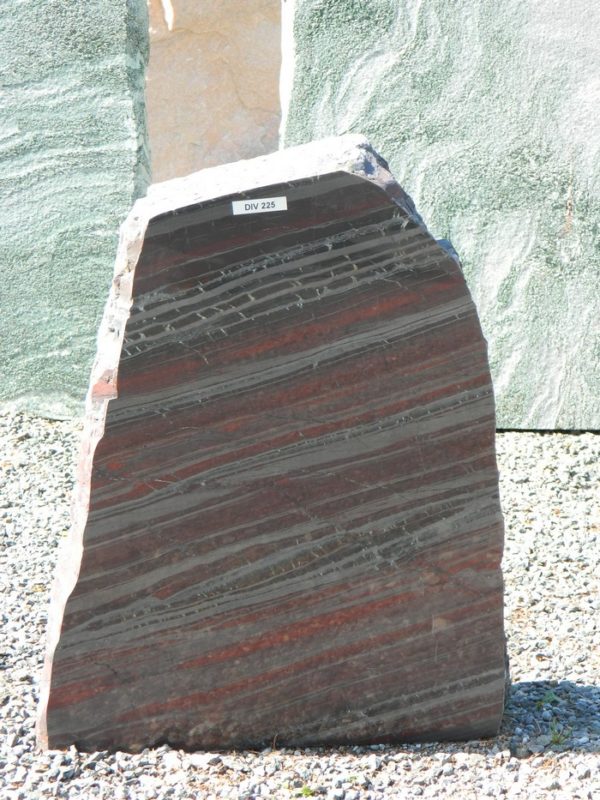 DIV 225 Felsen Timor Rot Poliert Gesägt 42x16x55cm
