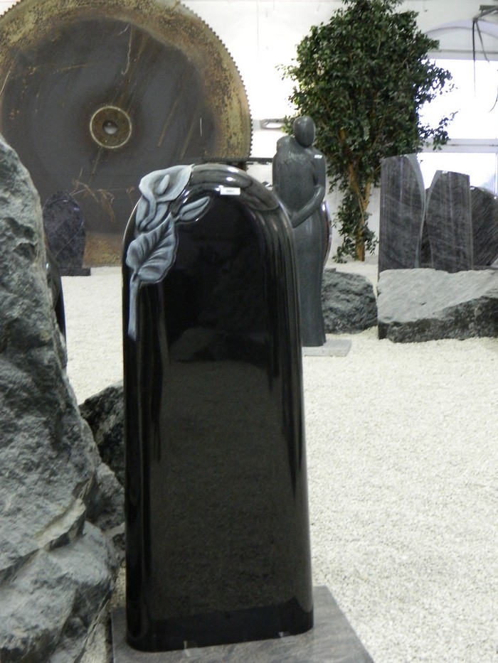 0801 Oberteil Indish Black Poliert Form 11 18 Ornament 40x14x100cm