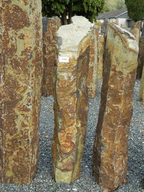 B 928 Basaltsäule 18x18x92cm